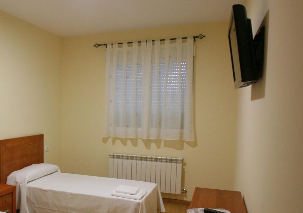 拉恩西纳宿舍酒店 Hospital de Órbigo 客房 照片
